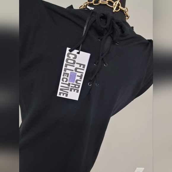 🔥NWT🔥SZ MEDIUM Sleeveless Power Shoulder Graphic Shift Dress Future Collective - Picture 5 of 5